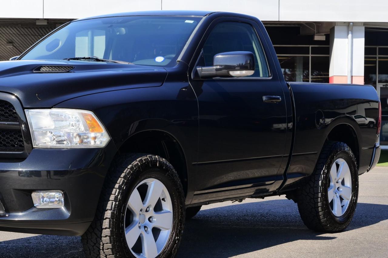 2011 Ram 1500 Sport 4X4 / 5.7L V8 / Performance Hood! Lincolnton NC