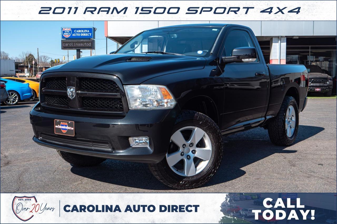 2011 Ram 1500 Sport 4X4 / 5.7L V8 / Performance Hood!