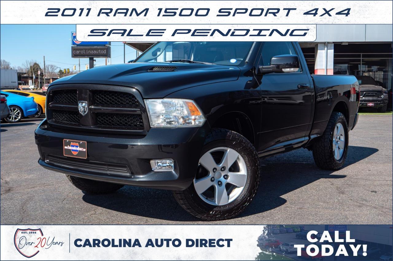 2011 Ram 1500 Sport 4X4 / 5.7L V8 / Performance Hood!
