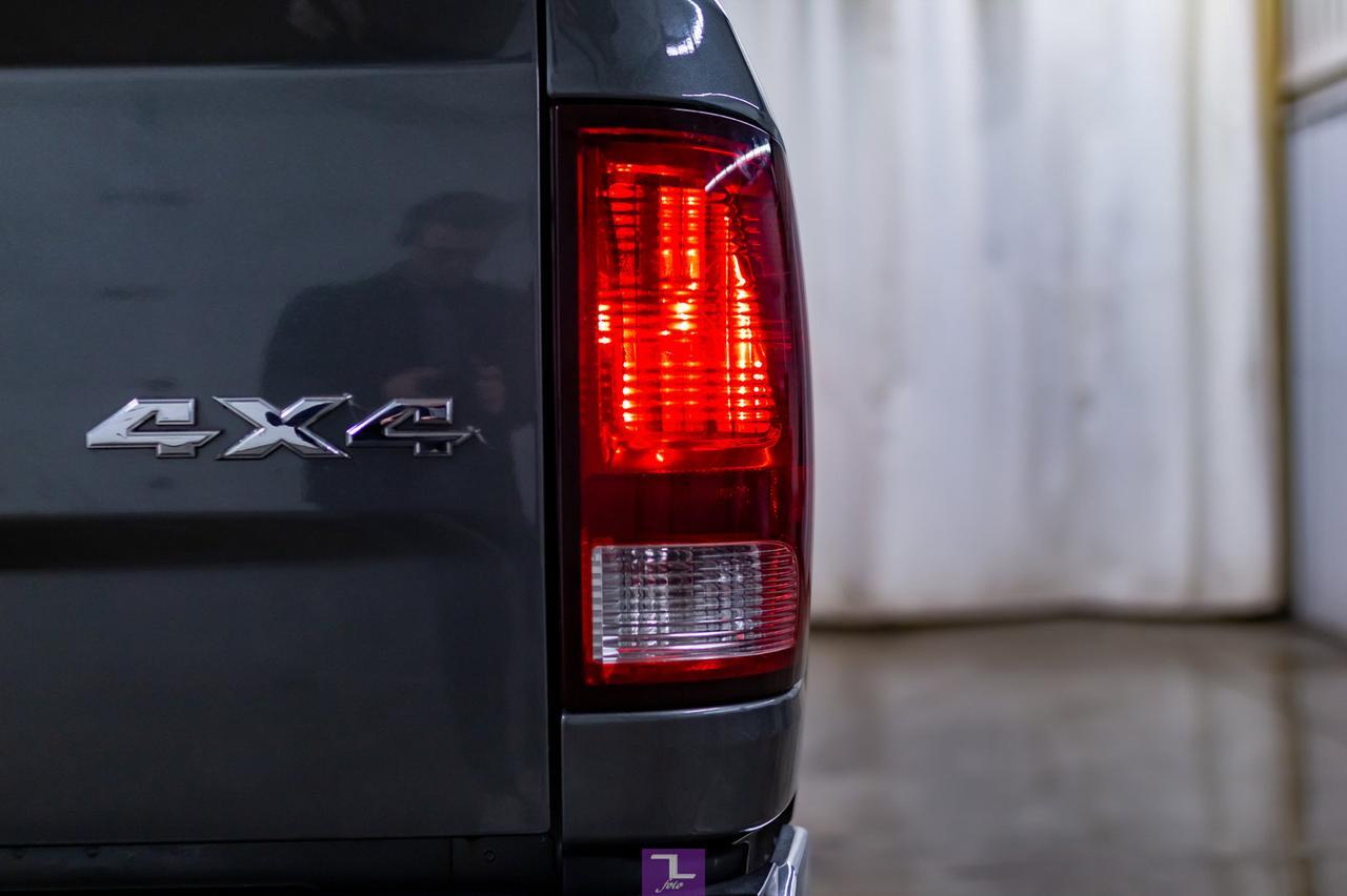 2011 Ram 2500 4x4 Mega Cab SLT Diesel Red Deer AB