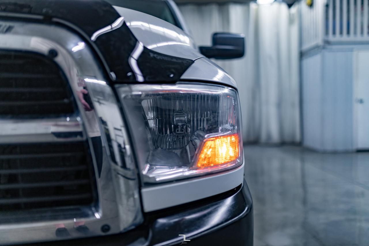 2011 Ram 2500 4x4 Reg Cab ST Longbox Power Lift Tailgate Red Deer AB