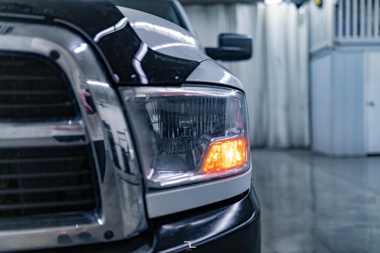 2011 Ram 2500 4x4 Reg Cab ST Longbox Power Lift Tailgate Red Deer AB