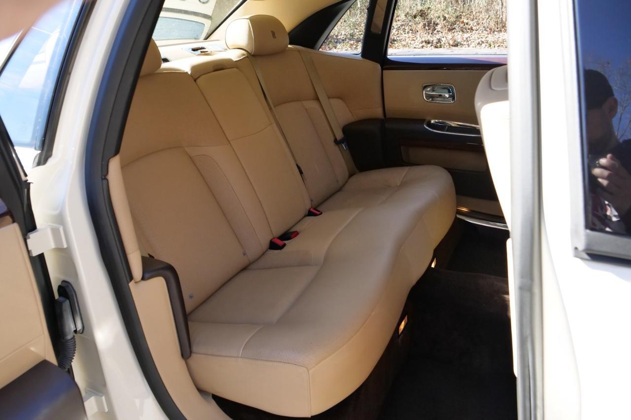 2011 Rolls-Royce Ghost / Massage Seats / V12 / Extended Leather / Picnic Tables! Lincolnton NC