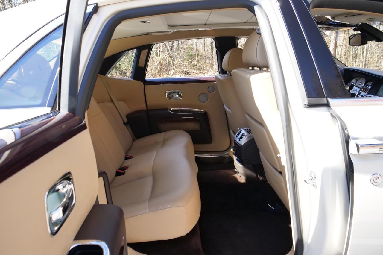 2011 Rolls-Royce Ghost / Massage Seats / V12 / Extended Leather / Picnic Tables! Lincolnton NC