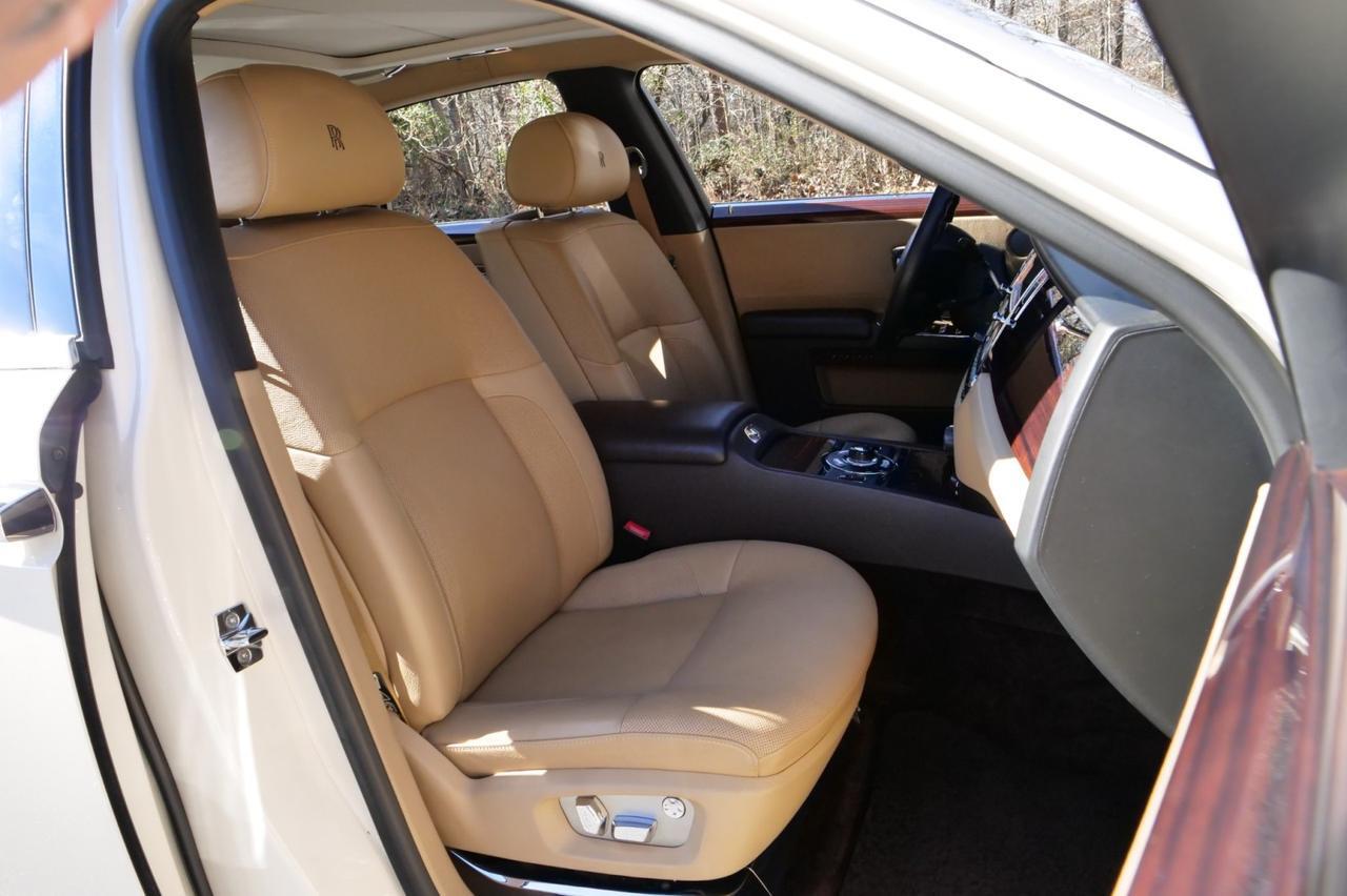 2011 Rolls-Royce Ghost / Massage Seats / V12 / Extended Leather / Picnic Tables! Lincolnton NC