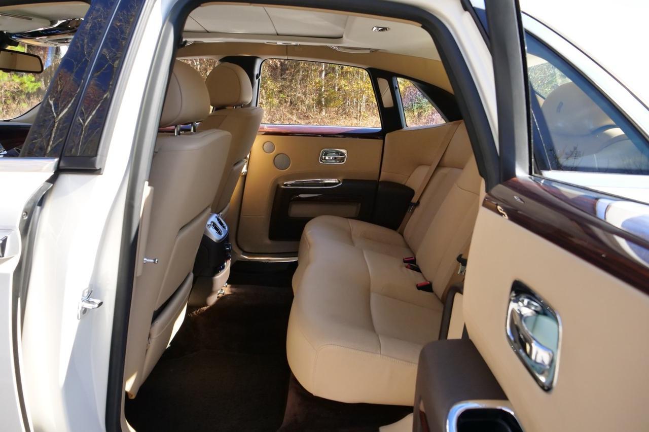 2011 Rolls-Royce Ghost / Massage Seats / V12 / Extended Leather / Picnic Tables! Lincolnton NC