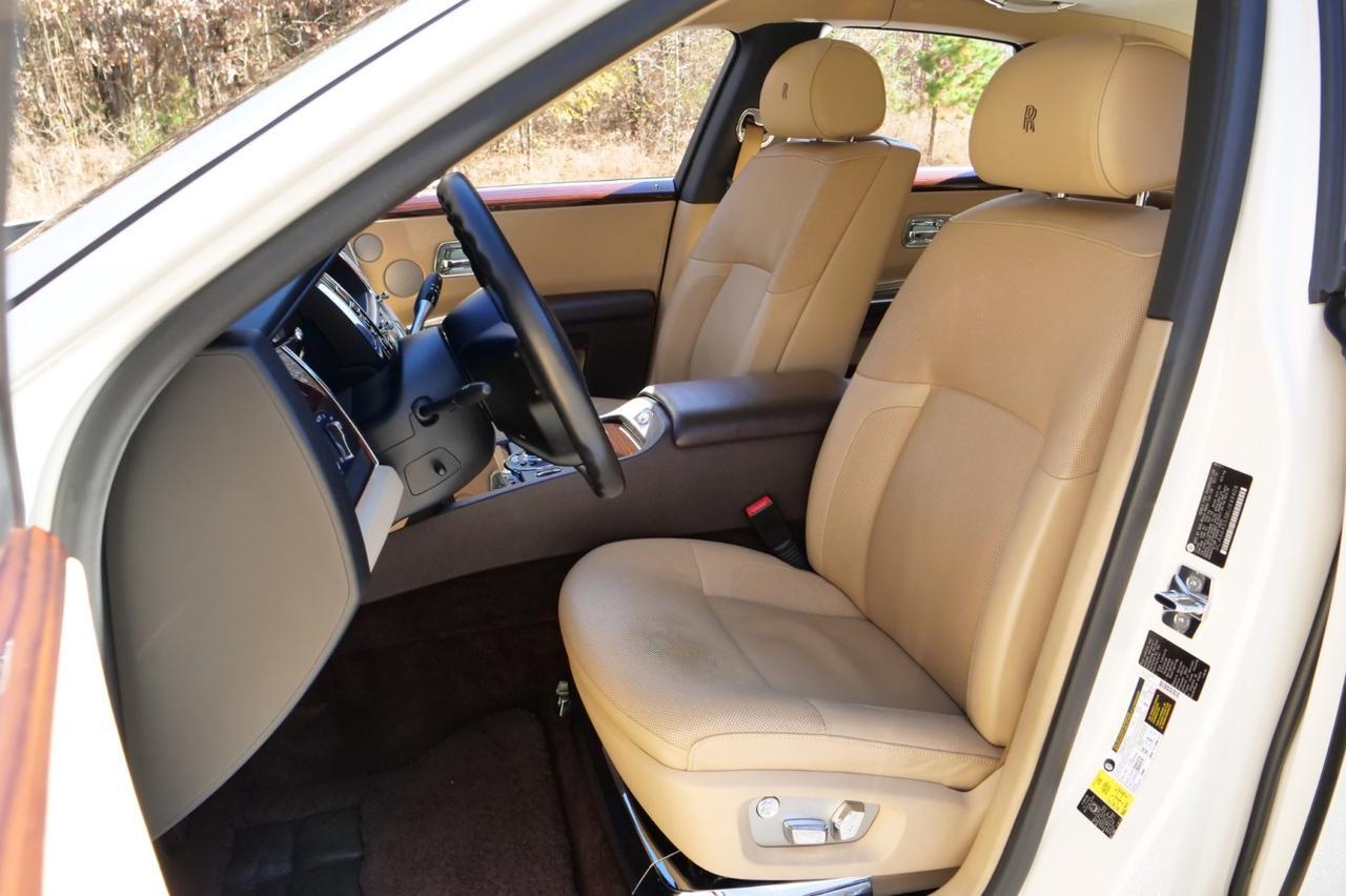 2011 Rolls-Royce Ghost / Massage Seats / V12 / Extended Leather / Picnic Tables! Lincolnton NC