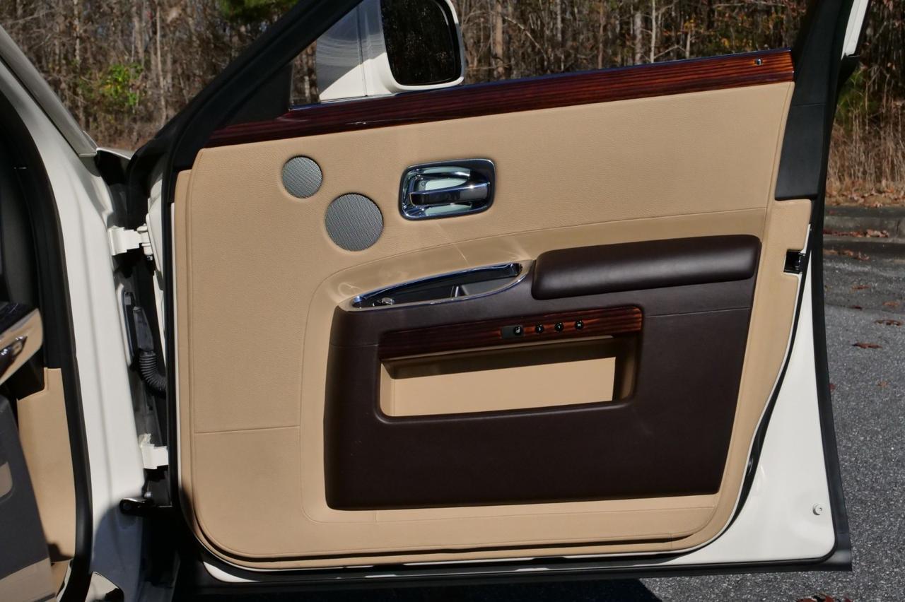 2011 Rolls-Royce Ghost / Massage Seats / V12 / Extended Leather / Picnic Tables! Lincolnton NC