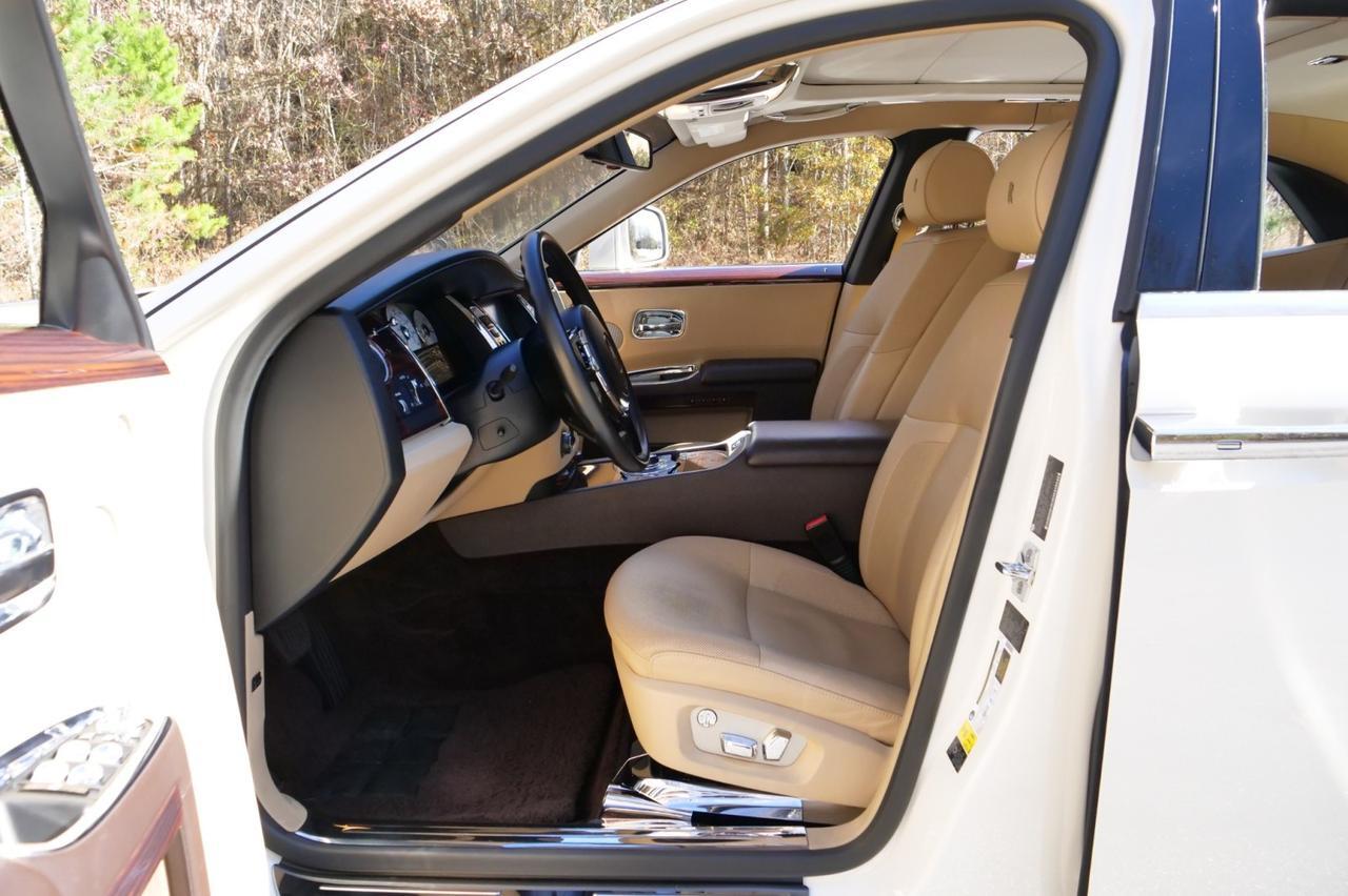 2011 Rolls-Royce Ghost / Massage Seats / V12 / Extended Leather / Picnic Tables! Lincolnton NC