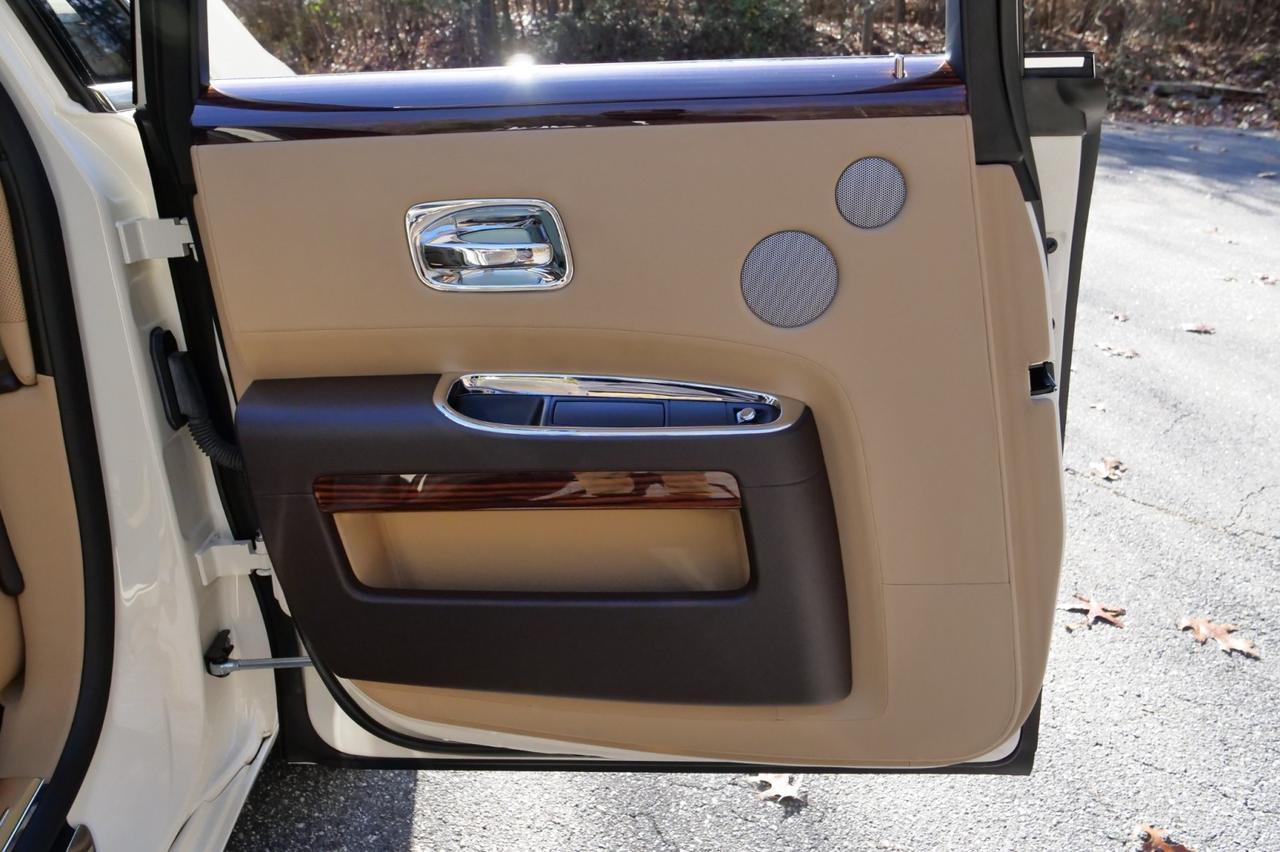 2011 Rolls-Royce Ghost / Massage Seats / V12 / Extended Leather / Picnic Tables! Lincolnton NC