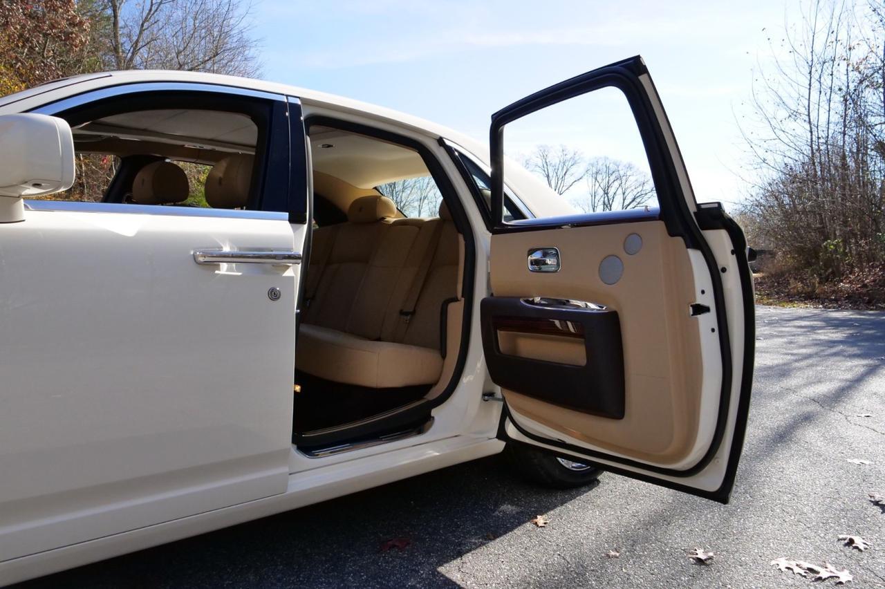 2011 Rolls-Royce Ghost / Massage Seats / V12 / Extended Leather / Picnic Tables! Lincolnton NC