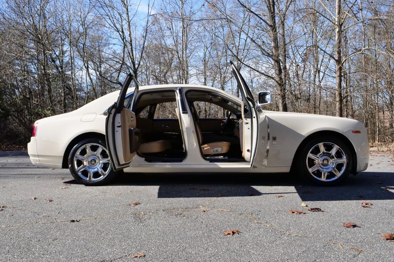 2011 Rolls-Royce Ghost / Massage Seats / V12 / Extended Leather / Picnic Tables! Lincolnton NC
