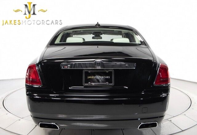 2011 Rolls-Royce Ghost ($315 ,050 MSRP!!) *ONLY 2200 MILES SINCE NEW* *1-OWNER SINCE NEW* *BIG OPTION LIST* San Diego CA