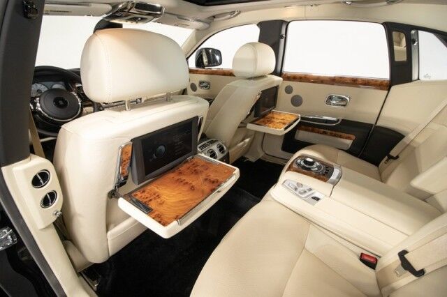 2011 Rolls-Royce Ghost ($315 ,050 MSRP!!) *ONLY 2200 MILES SINCE NEW* *1-OWNER SINCE NEW* *BIG OPTION LIST* San Diego CA