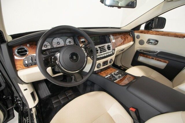 2011 Rolls-Royce Ghost ($315 ,050 MSRP!!) *ONLY 2200 MILES SINCE NEW* *1-OWNER SINCE NEW* *BIG OPTION LIST* San Diego CA