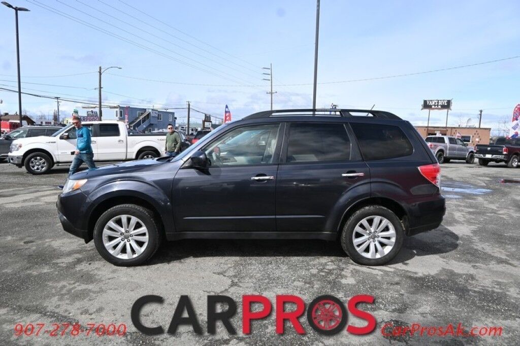 2011 Subaru Forester 2.5X Limited - Automatic - All Wheel Drive - 2-Way Remote Start - Power & Heated Leather Seats - Sunroof - Fog Lights - Cruise Control - Tow Package - Alloy Wheels