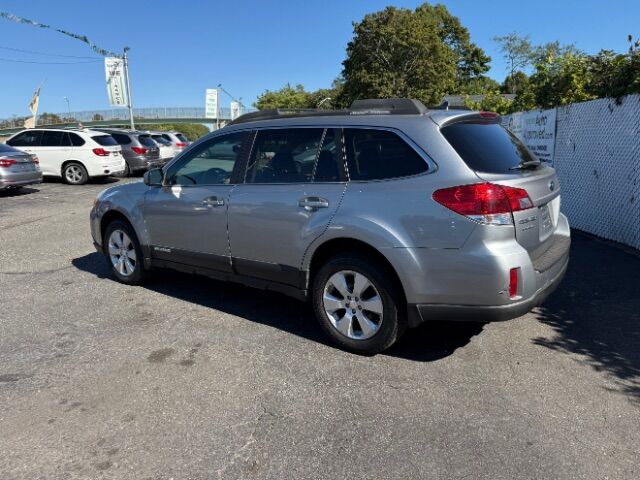 2011 Subaru Outback 2.5i Limited East Islip NY