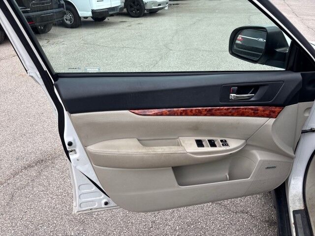 2011 Subaru Outback 2.5i Limited Pwr Moon Cleveland OH