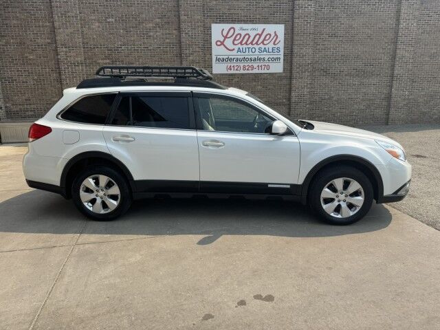 2011 Subaru Outback 2.5i Limited Pwr Moon/Nav