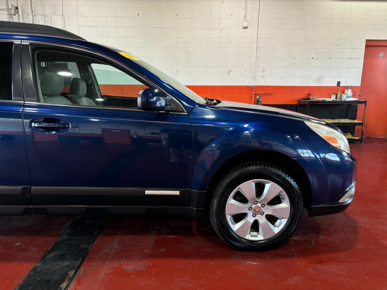 2011 Subaru Outback 2.5i Premium Franklin OH