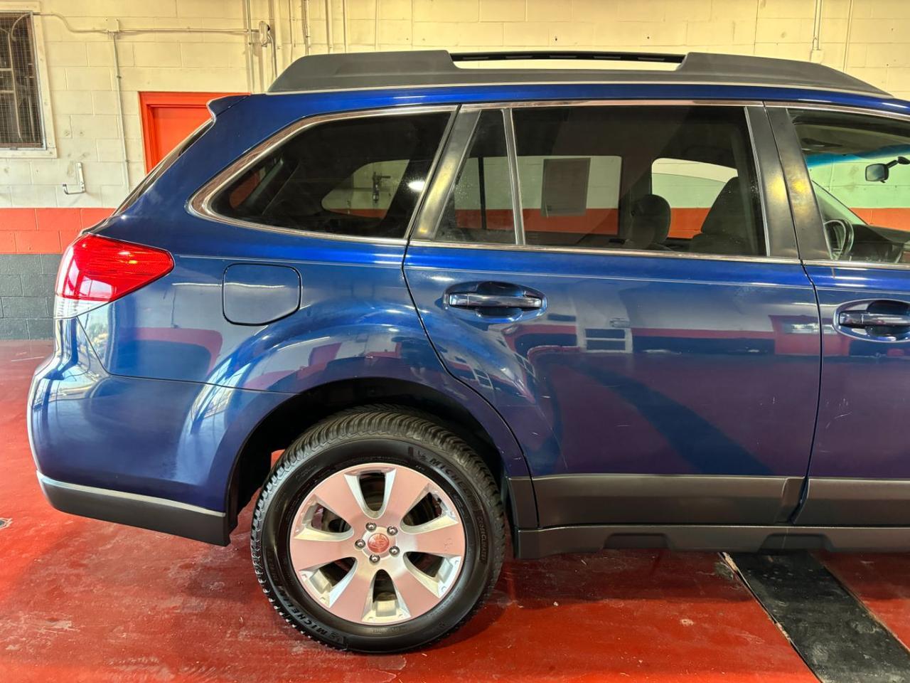 2011 Subaru Outback 2.5i Premium Franklin OH