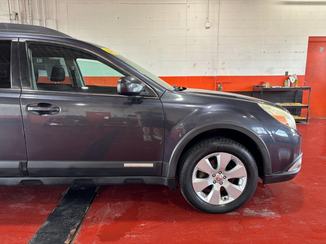 2011 Subaru Outback 2.5i Premium Franklin OH