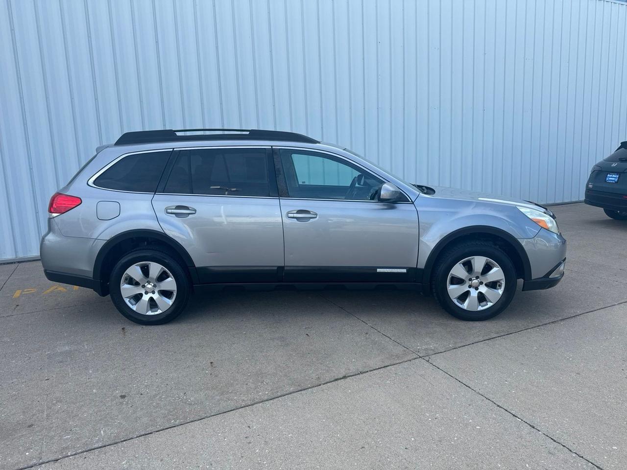 2011 Subaru Outback 2.5i Premium