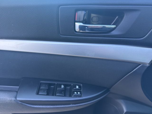 2011 Subaru Outback 2.5i Premium West Burlington IA