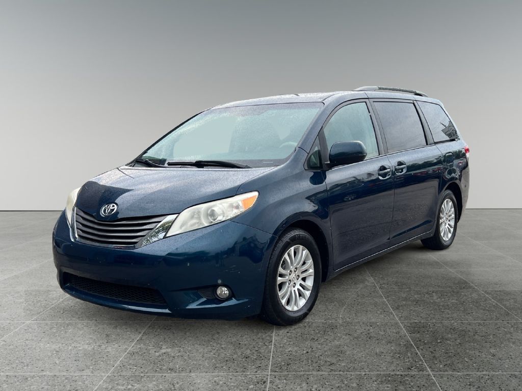 2011 TOYOTA SIENNA XLE Toledo OH