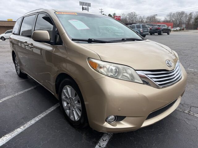 2011 TOYOTA Sienna XLE Greensboro NC