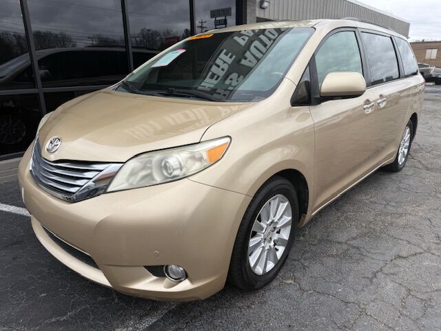 2011 TOYOTA Sienna XLE Greensboro NC