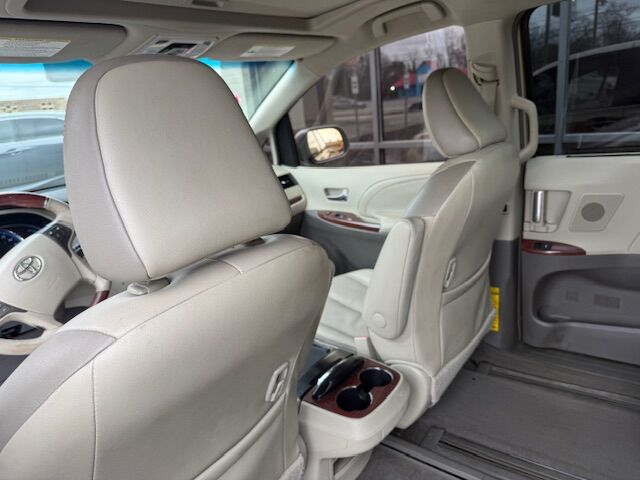 2011 TOYOTA Sienna XLE Greensboro NC