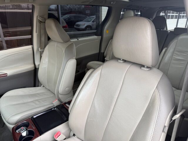 2011 TOYOTA Sienna XLE Greensboro NC