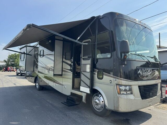 2011 Tiffin 34 TGA Allegro w 3 Silideouts
