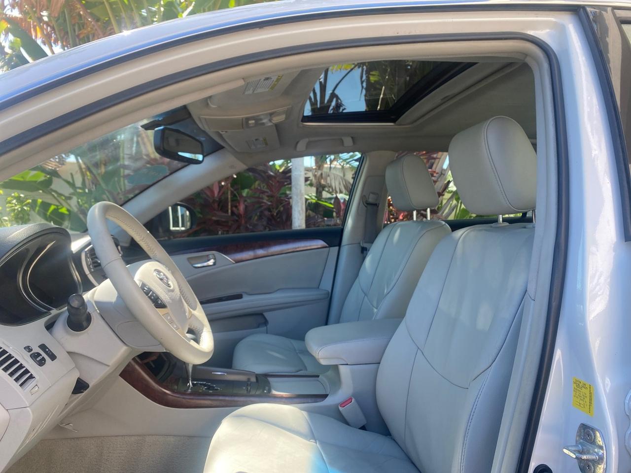 2011 Toyota Avalon LOW MILES 75,626 40 SERVICES Pompano Beach FL