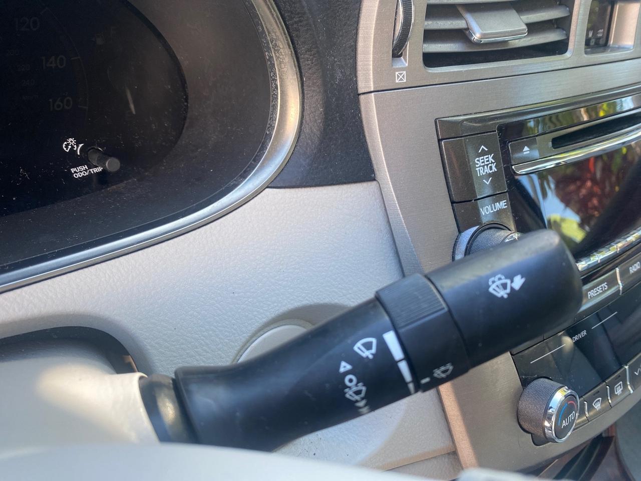 2011 Toyota Avalon LOW MILES 75,626 40 SERVICES Pompano Beach FL