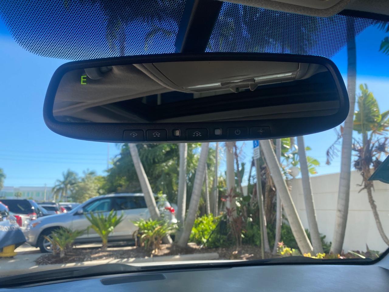 2011 Toyota Avalon LOW MILES 75,626 40 SERVICES Pompano Beach FL