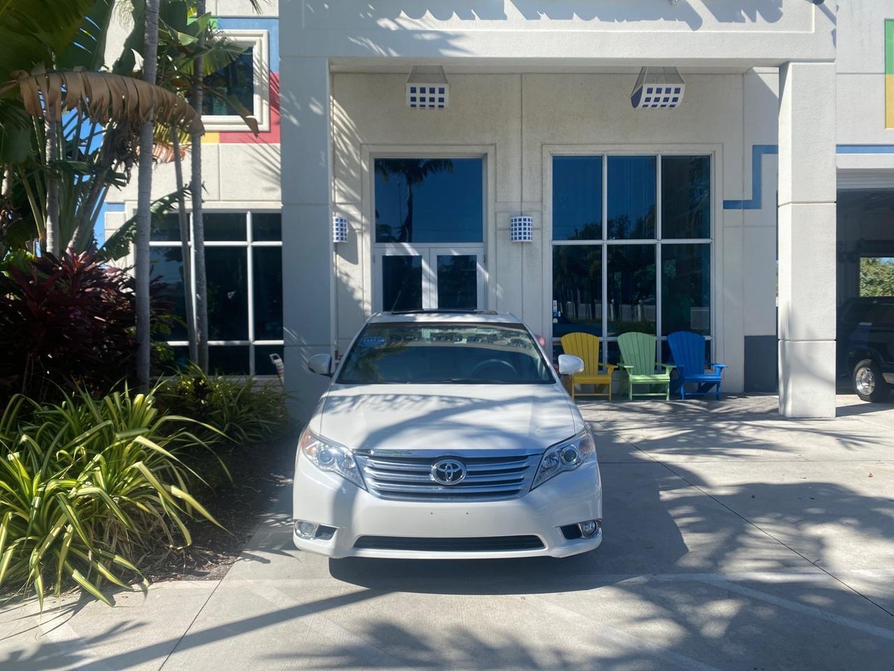 2011 Toyota Avalon LOW MILES 75,626 40 SERVICES Pompano Beach FL