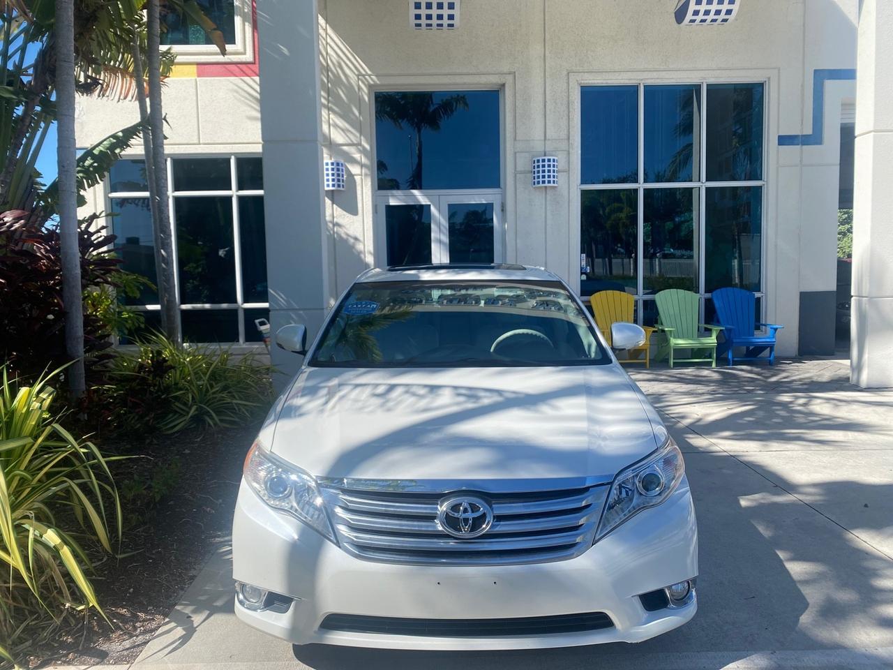 2011 Toyota Avalon LOW MILES 75,626 40 SERVICES Pompano Beach FL