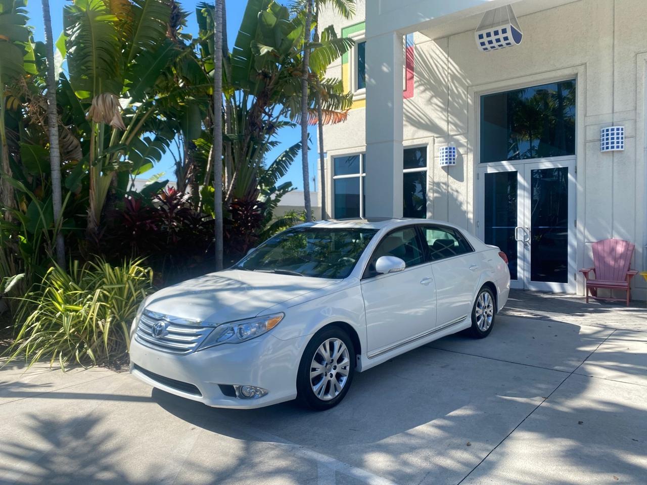 2011 Toyota Avalon LOW MILES 75,626 40 SERVICES Pompano Beach FL