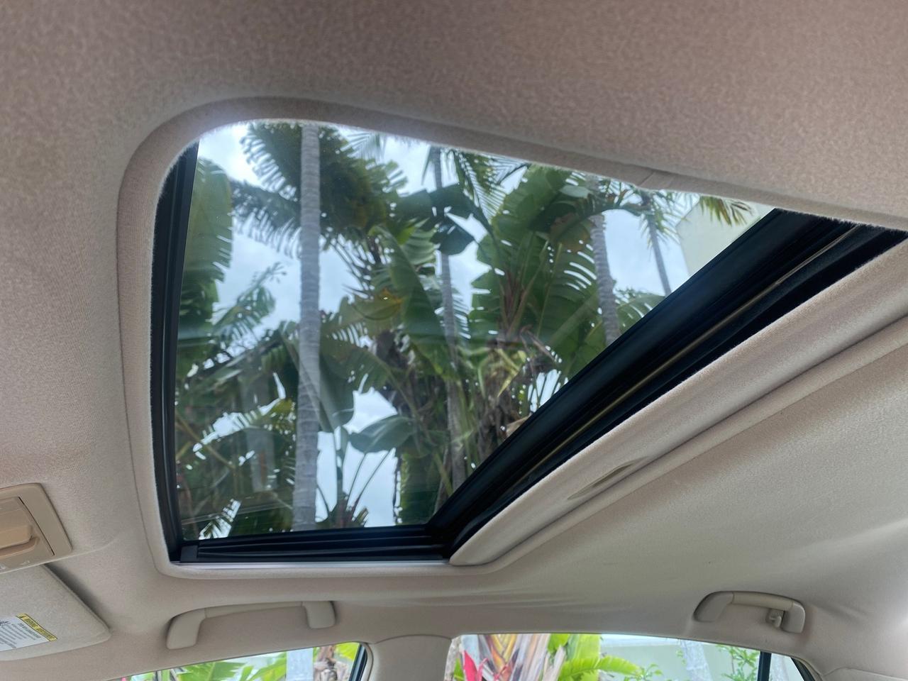 2011 Toyota Avalon Limited LEATHER LOADED SUNROOF Pompano Beach FL