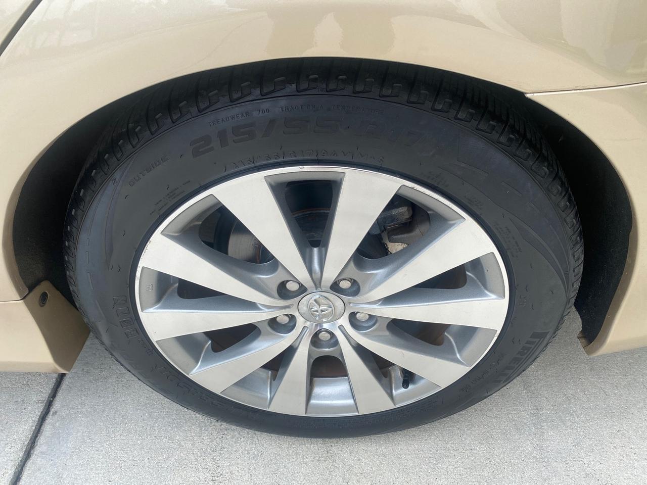 2011 Toyota Avalon Limited LEATHER LOADED SUNROOF Pompano Beach FL