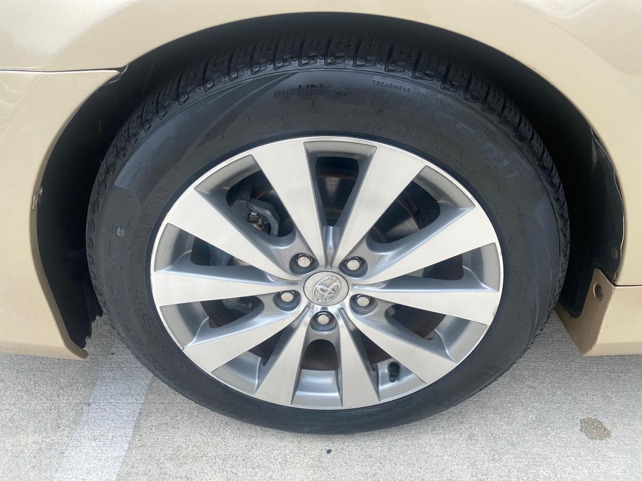 2011 Toyota Avalon Limited LEATHER LOADED SUNROOF Pompano Beach FL