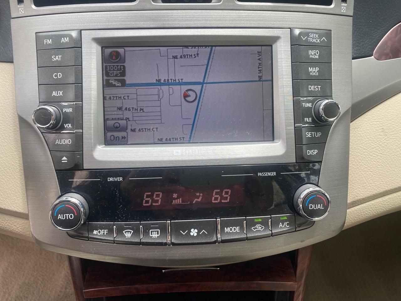 2011 Toyota Avalon Limited LEATHER LOADED SUNROOF Pompano Beach FL