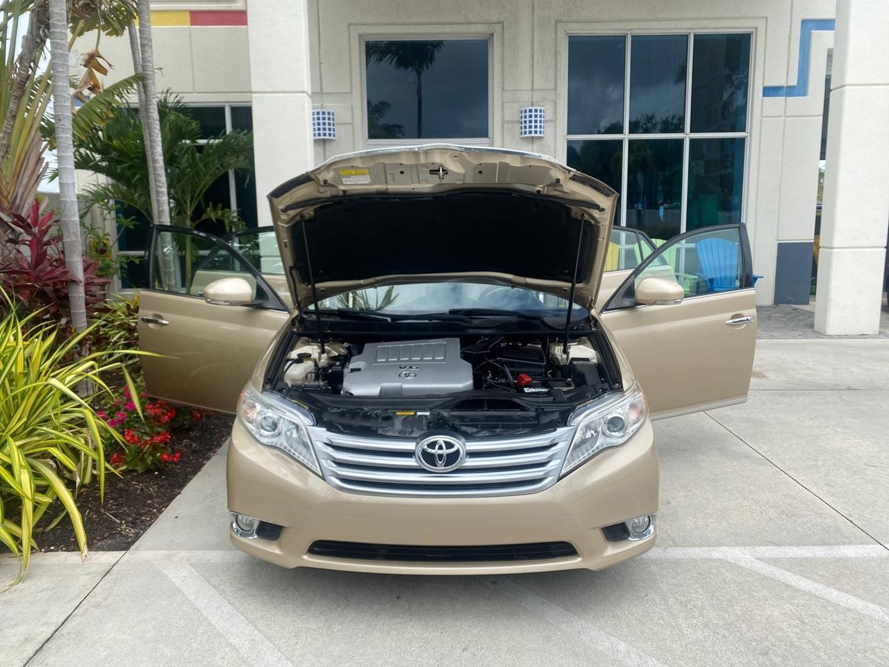 2011 Toyota Avalon Limited LEATHER LOADED SUNROOF Pompano Beach FL
