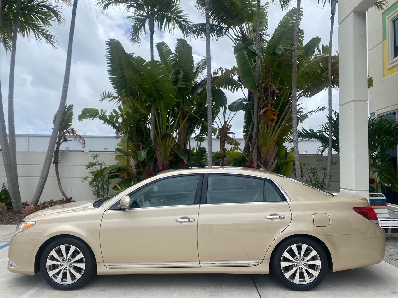 2011 Toyota Avalon Limited LEATHER LOADED SUNROOF Pompano Beach FL