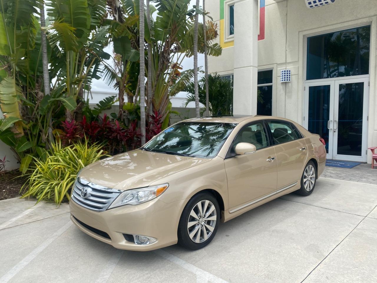 2011 Toyota Avalon Limited LEATHER LOADED SUNROOF Pompano Beach FL