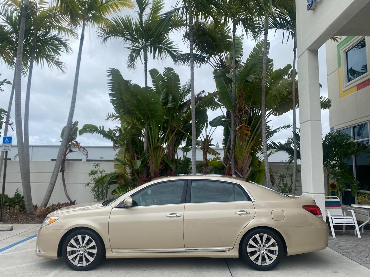 2011 Toyota Avalon Limited LEATHER LOADED SUNROOF Pompano Beach FL