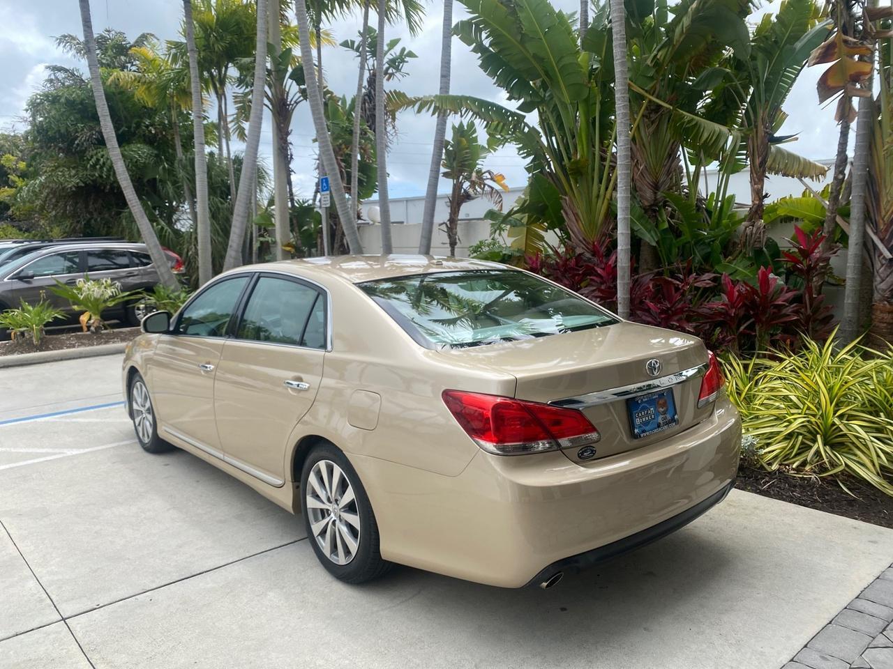 2011 Toyota Avalon Limited LEATHER LOADED SUNROOF Pompano Beach FL