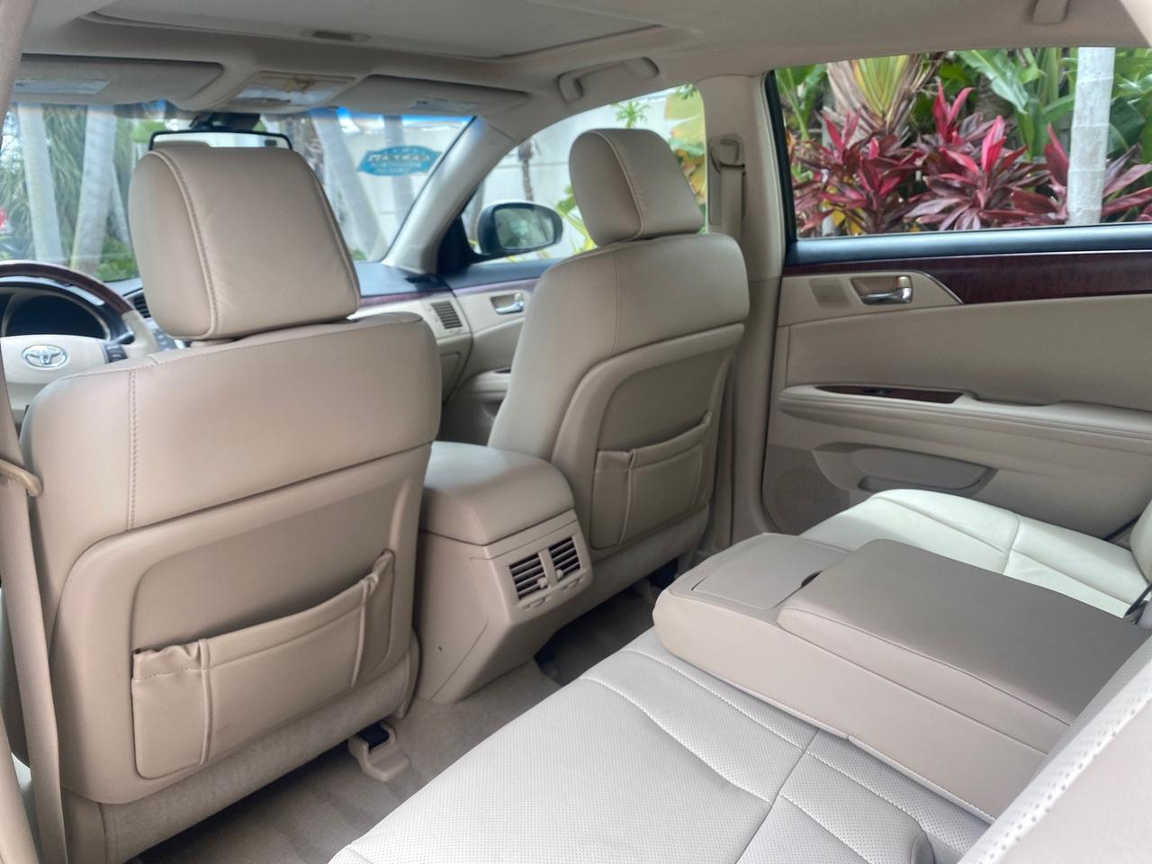 2011 Toyota Avalon Limited LEATHER LOADED SUNROOF Pompano Beach FL